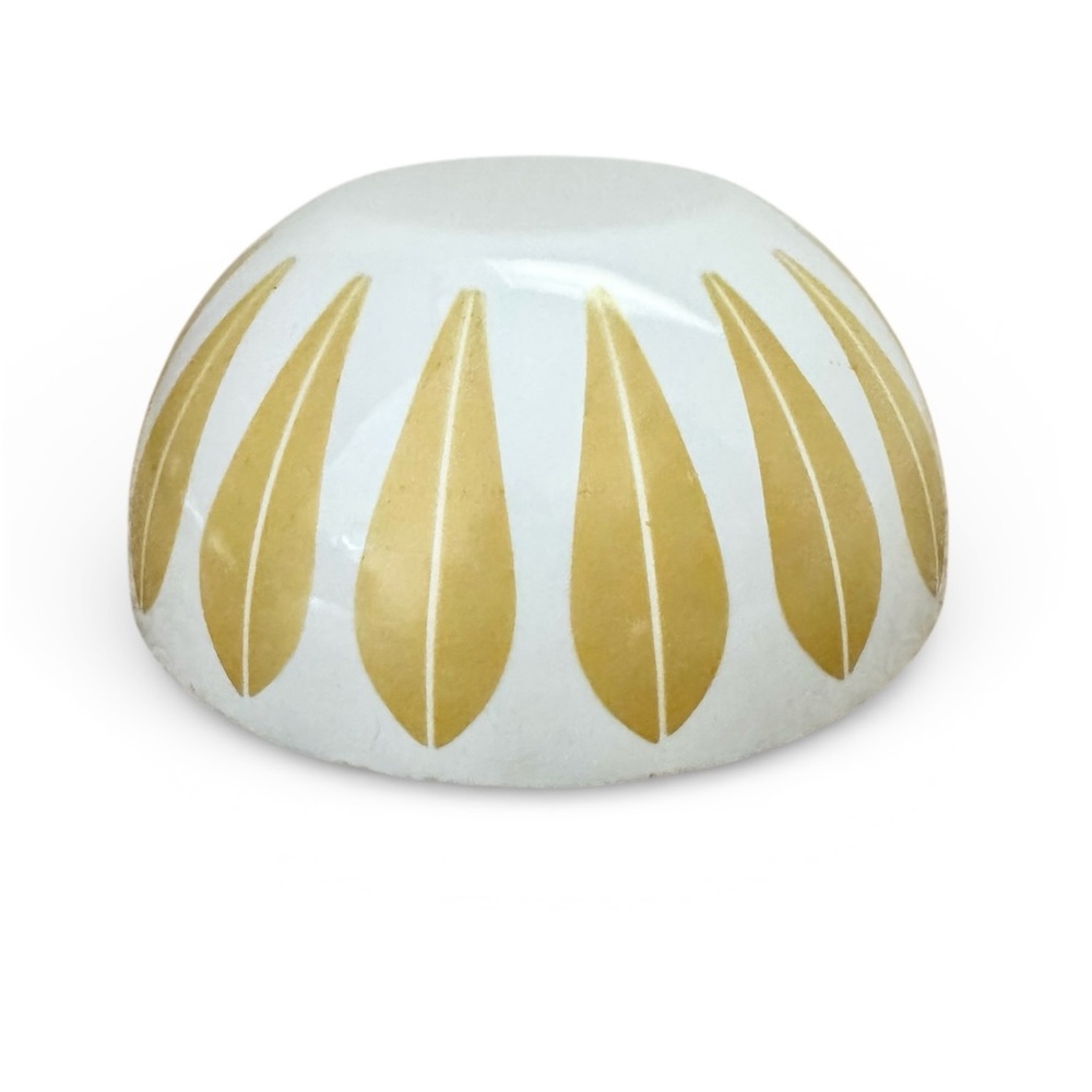 Vintage Cathrineholm Norway Enamelware 8″ Lotus Bowl  - Mustard Yellow & White - Picture 8 of 16